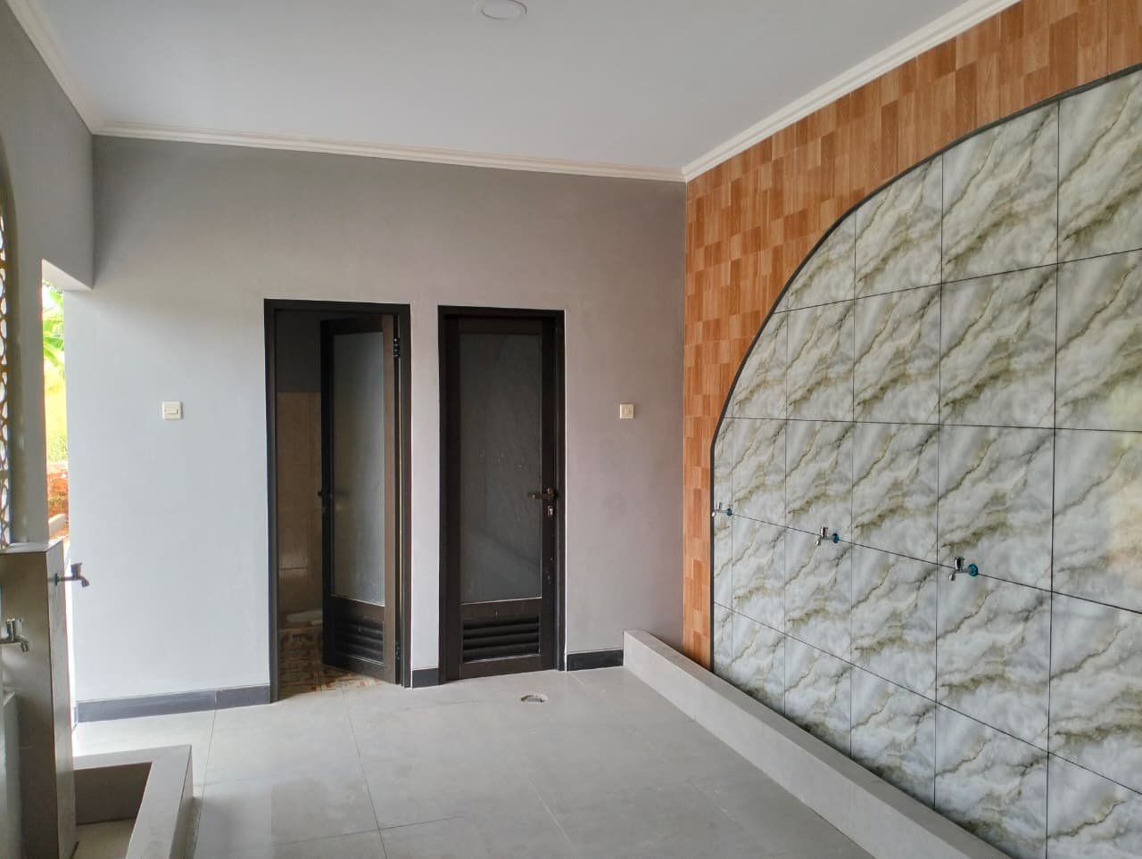 Pekerjaan renovasi masjid - Image 1