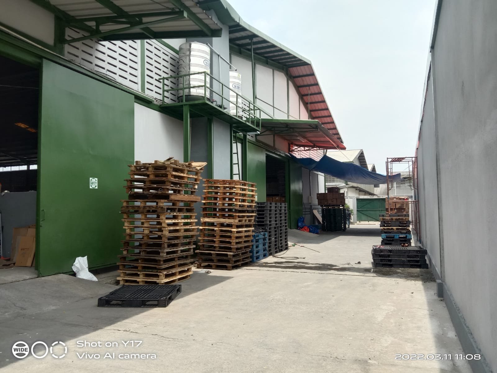 Pembuatan Partisi Ruangan Kantor